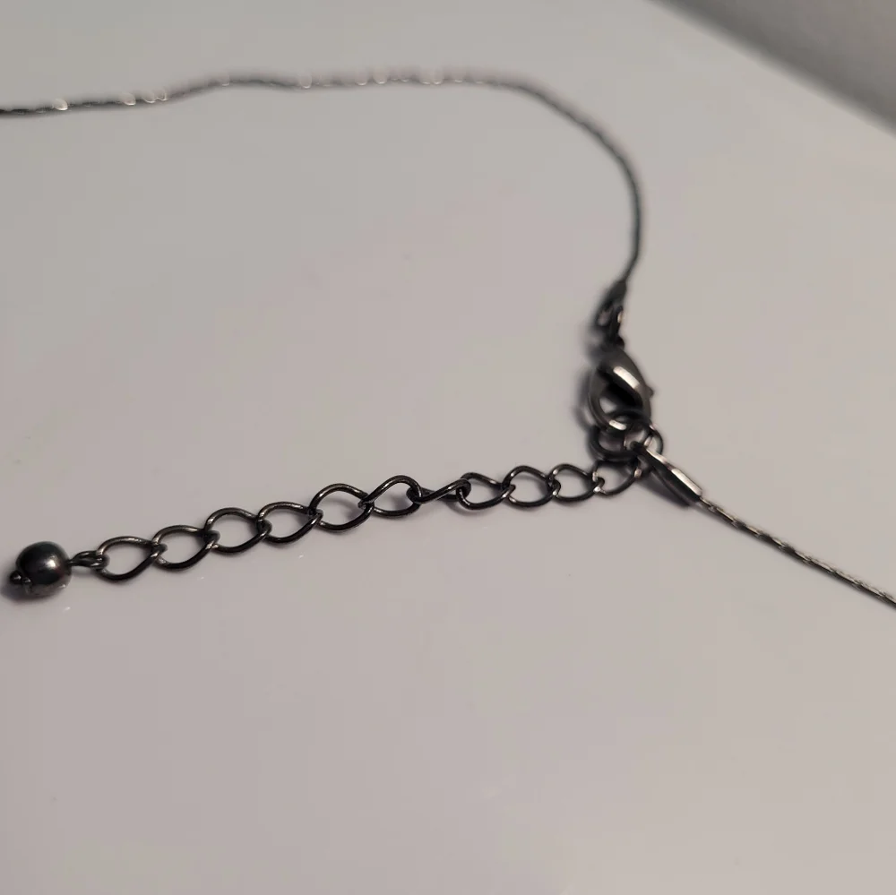 Y Dainy Necklace - Picture 3 of 5